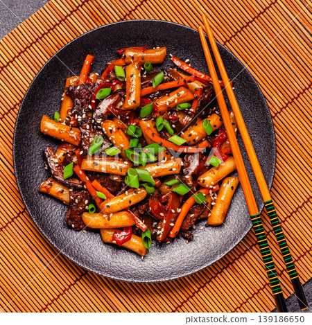 Tteokbokki ,Spicy Stir fried Rice Cake. 139186650