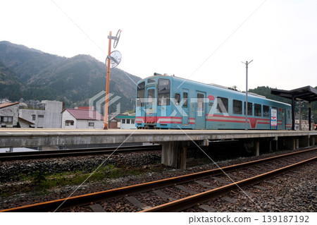 岐阜縣本棲市樽見站 2025年4月16日 139187192
