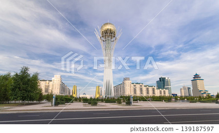 Bayterek timelapse hyperlapse. It is a monument and observation tower in Astana. Main symbol of city. 139187597