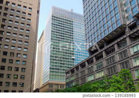 Tokyo's Marunouchi office district and skyscrapers in the season of fresh greenery 139188993