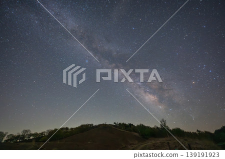 日本兵庫縣上野山高原美麗的星空 139191923