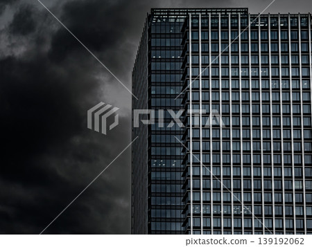 The image of dark clouds gathering over the urban real estate industry: Economy and Business The image of dark clouds gathering over the urban real estate industry: Economy and Business 139192062