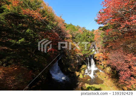 Ryuzu Falls in Oku-Nikko dyed in autumn leaves Ryuzu Falls in Oku-Nikko dyed in autumn leaves 139192429