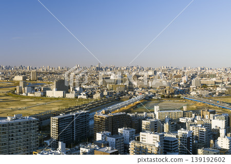 川崎站附近 ~ 多摩川 ~ 遠眺東京市中心(大田區)/ 日本東京 川崎站附近 ~ 多摩川 ~ 遠眺東京市中心(大田區)/ 日本東京 139192602