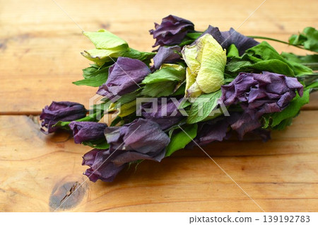 聖誕玫瑰乾花花束 聖誕玫瑰乾花花束 139192783