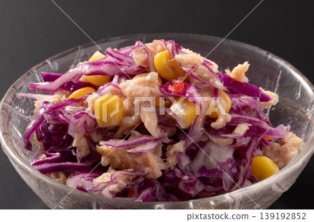 Purple cabbage, tuna, and corn salad (purple cabbage from Aichi Prefecture) Purple cabbage, tuna, and corn salad (purple cabbage from Aichi Prefecture) 139192852