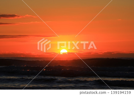 The beautiful sunrise over Kujukuri Beach The beautiful sunrise over Kujukuri Beach 139194159