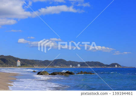 洶湧的波浪 洶湧的波浪 139194461