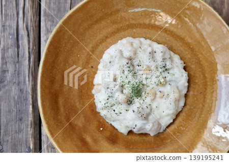 雞肉鷹嘴豆奶油燴飯 雞肉鷹嘴豆奶油燴飯 139195241