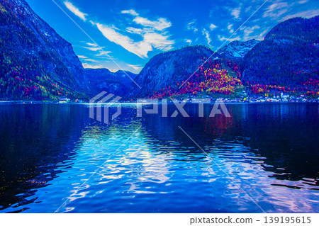 Lake where autumn leaves started 139195615