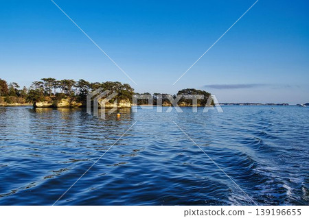 Blue sky, blue sea and island Blue sky, blue sea and island 139196655