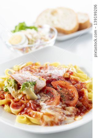 Delicious tomato pasta presentation Delicious tomato pasta presentation 139199206