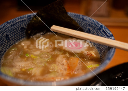 Delicious ramen 139199447
