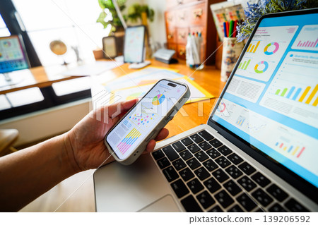 Analysis screen for smartphones and laptops 139206592