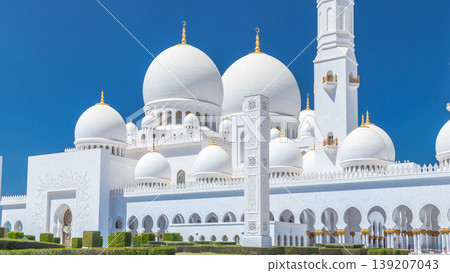 Sheikh Zayed Grand Mosque timelapse in Abu Dhabi, the capital city of United Arab Emirates Sheikh Zayed Grand Mosque timelapse in Abu Dhabi, the capital city of United Arab Emirates 139207043