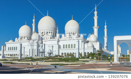 Sheikh Zayed Grand Mosque timelapse in Abu Dhabi, the capital city of United Arab Emirates Sheikh Zayed Grand Mosque timelapse in Abu Dhabi, the capital city of United Arab Emirates 139207076