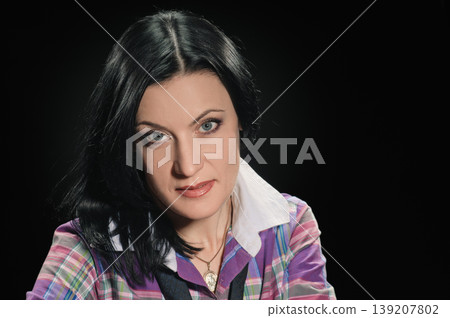 brunette woman brunette woman 139207802
