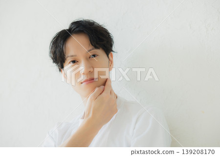 關心自己皮膚的年輕人 139208170