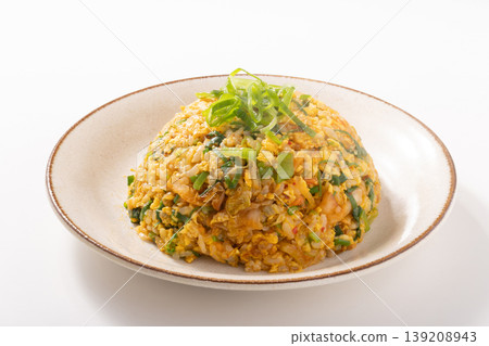 Kimchi fried rice with plenty of Kujo green onions 139208943