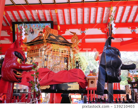妙顯祭上的紅黑天狗(熊本縣八代市妙顯神社) 妙顯祭上的紅黑天狗(熊本縣八代市妙顯神社) 139210403