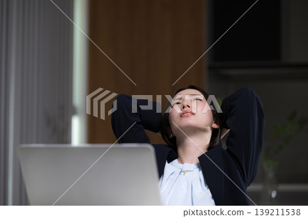 I'm so tired of working overtime! Women struggling with unfinished work in the business world: Job changes, stress, and work-related issues. I'm so tired of working overtime! Women struggling with unfinished work in the business world: Job changes, stress, and work-related issues. 139211538