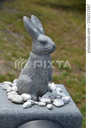 White rabbit at White rabbits shrine 139211567