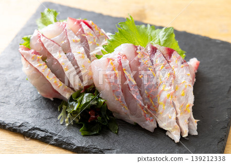 Delicious threadfin bream sashimi 139212338