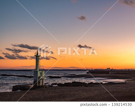 Sunset over the sea 139214530