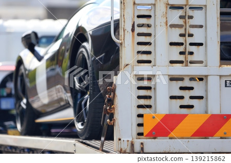 裝載跑車的汽車運輸車 139215862