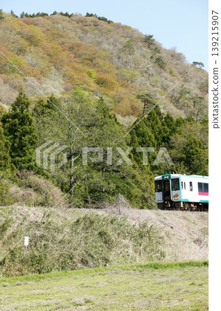 The Rikuu East Line in the fresh greenery The Rikuu East Line in the fresh greenery 139215907