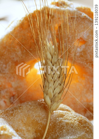 Delicious roll bakery sugar and wheat spikes 139218039