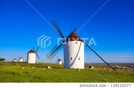 Mota del Cuervo windmills in Cuenca Mota del Cuervo windmills in Cuenca 139218277