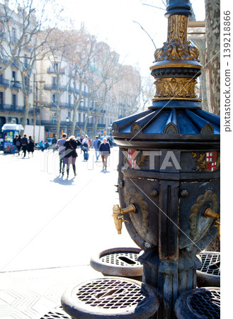 Barcelona Ramblas street life in autumn 139218866