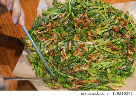 korean green onion pancake pajeon 139219241