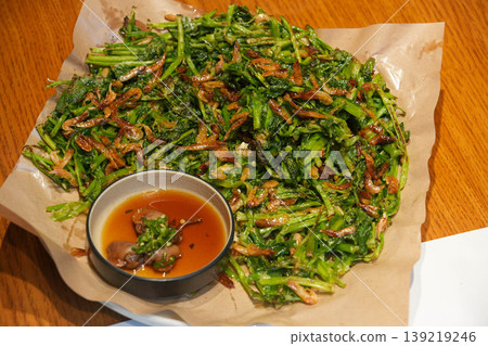 korean green onion pancake pajeon 139219246
