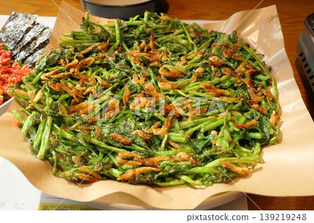 korean green onion pancake pajeon 139219248