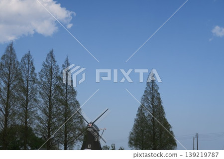 Blue sky 139219787