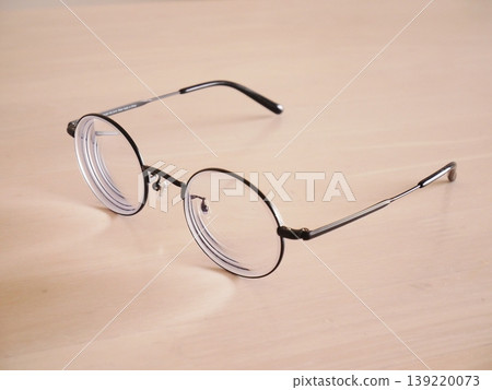 Simple round glasses Simple round glasses 139220073
