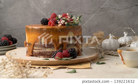 Delicious caramel cake 139221632