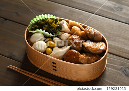 烤雞肉串盒飯 139221913
