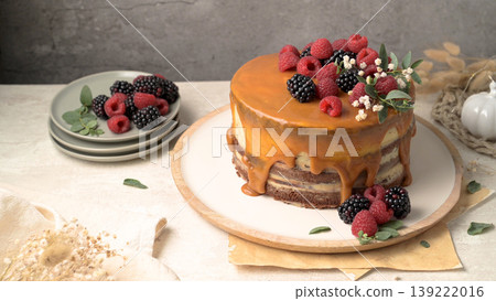 Delicious caramel cake Delicious caramel cake 139222016