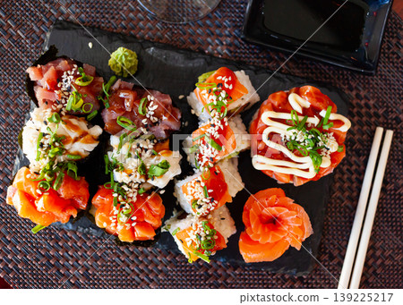 Gunkanmaki, uramaki and sashimi 139225217