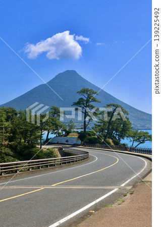 The sea and Mt. Kaimon / Kaimon Observatory (Ibusuki City, Kagoshima Prefecture) The sea and Mt. Kaimon / Kaimon Observatory (Ibusuki City, Kagoshima Prefecture) 139225492
