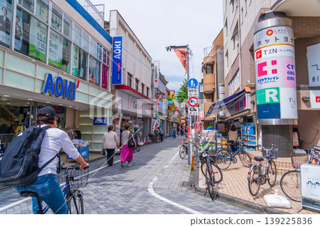 Tokyo cityscape: Koenji Station area, Junjo Shopping Street, the setting for the novel "Koenji Junjo Shopping Street". Tokyo cityscape: Koenji Station area, Junjo Shopping Street, the setting for the novel "Koenji Junjo Shopping Street". 139225836