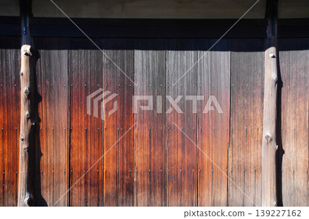 Wooden fence of an old house in Kyoto Wooden fence of an old house in Kyoto 139227162