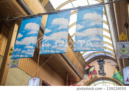 [Kyoto Scenery] The arcades of Shinkyogoku Shopping Street and Teramachi Kyogoku Shopping Street 139228050