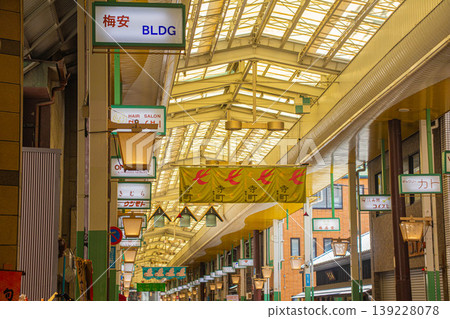 【京都風景】新京極商店街和寺町京極商店街的拱廊 139228078