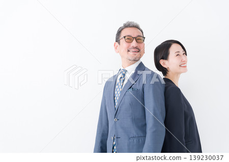 穿西裝的商人 139230037