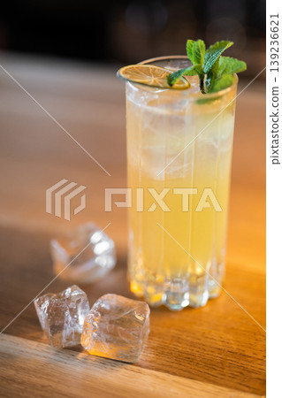 beautiful alcoholic cocktail on the bar counter 139236621