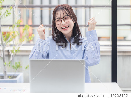 Young business woman with a smile 139238132